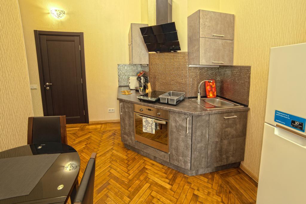 Apart Hotel Kvartira 1 オデッサ エクステリア 写真