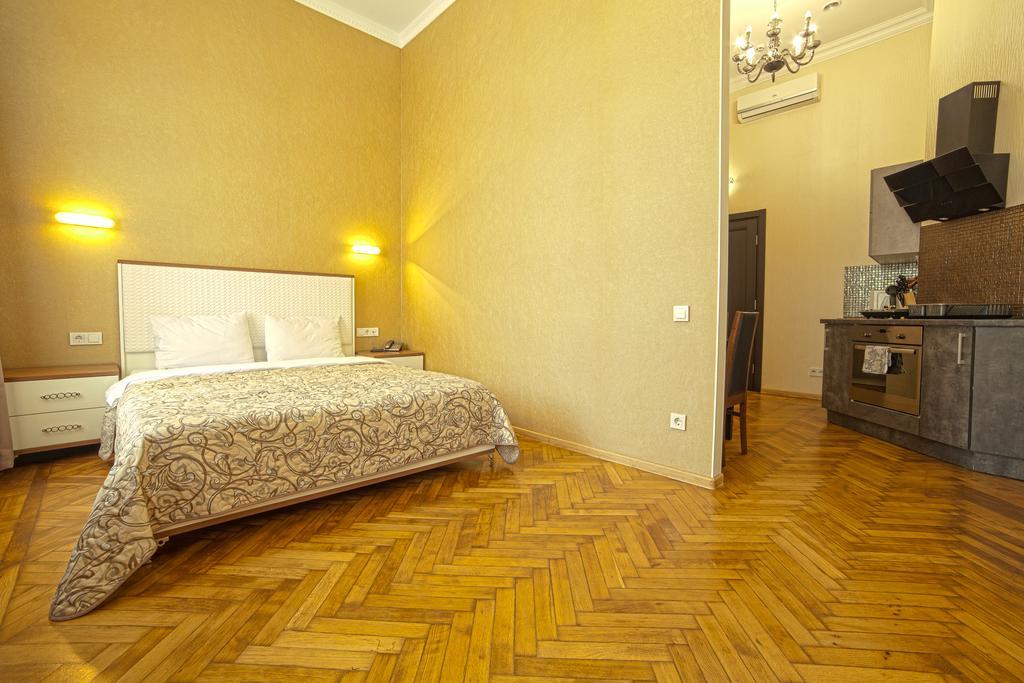 Apart Hotel Kvartira 1 オデッサ エクステリア 写真