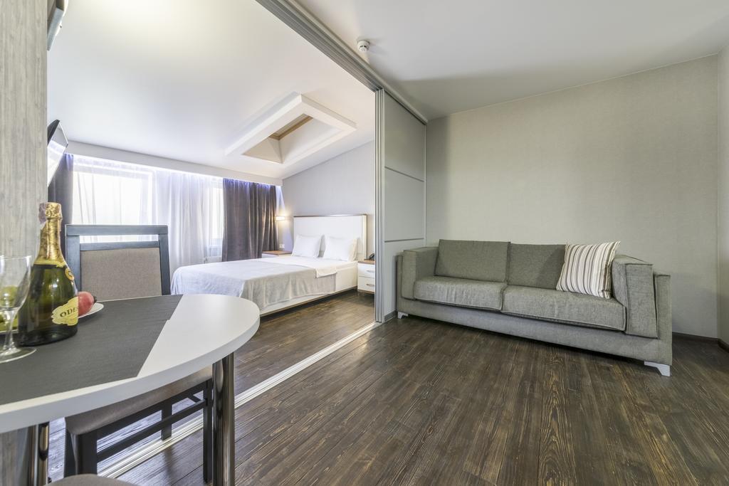 Apart Hotel Kvartira 1 オデッサ エクステリア 写真