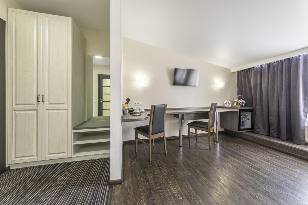 Apart Hotel Kvartira 1 オデッサ エクステリア 写真